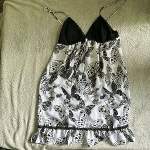 Black & white nightgown lingerie